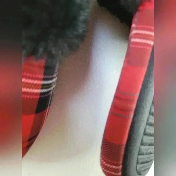 Victoria Secret Red/Black Plaid Christmas Slippers - Picture 7 of 8